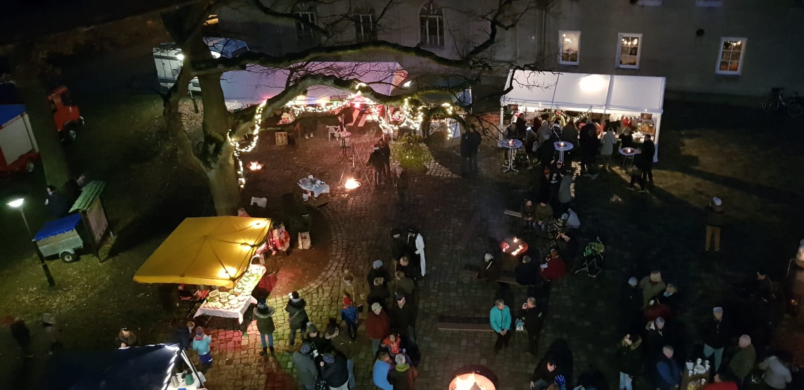 Blick auf den Weihnachtsmarkt in Zehlendorf, 1. Dezember 2018